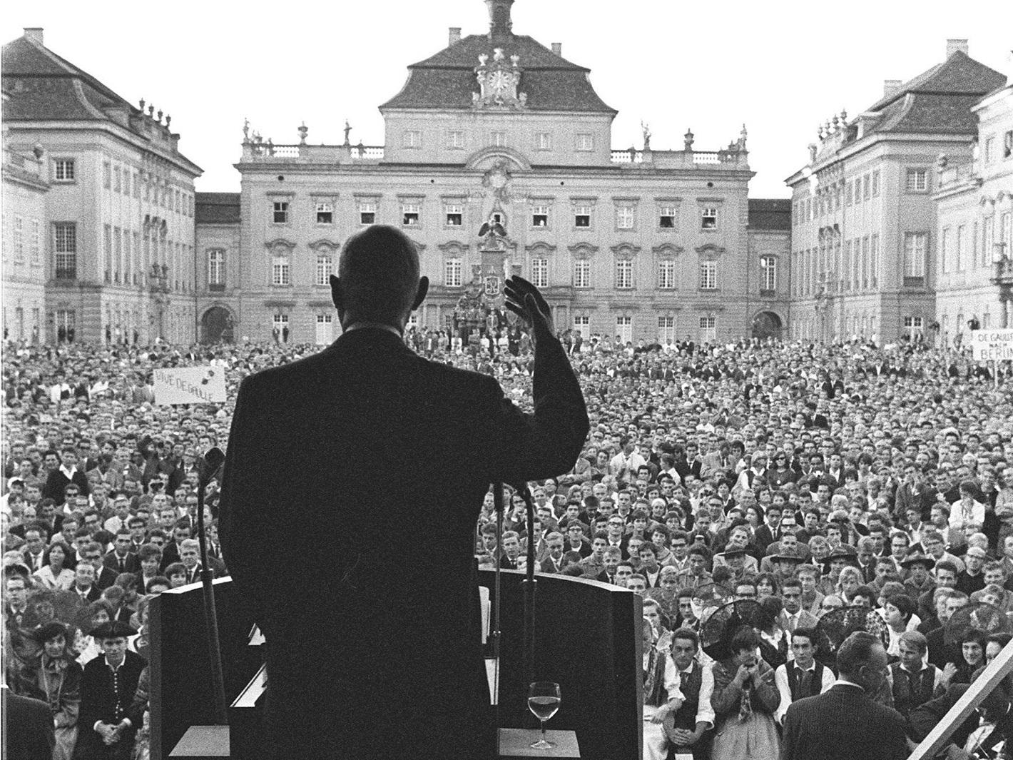 Foto: Bundesarchiv B145, Bild 11789, Simon Müller Residenzschloss Ludwigsburg, Charles de Gaulle